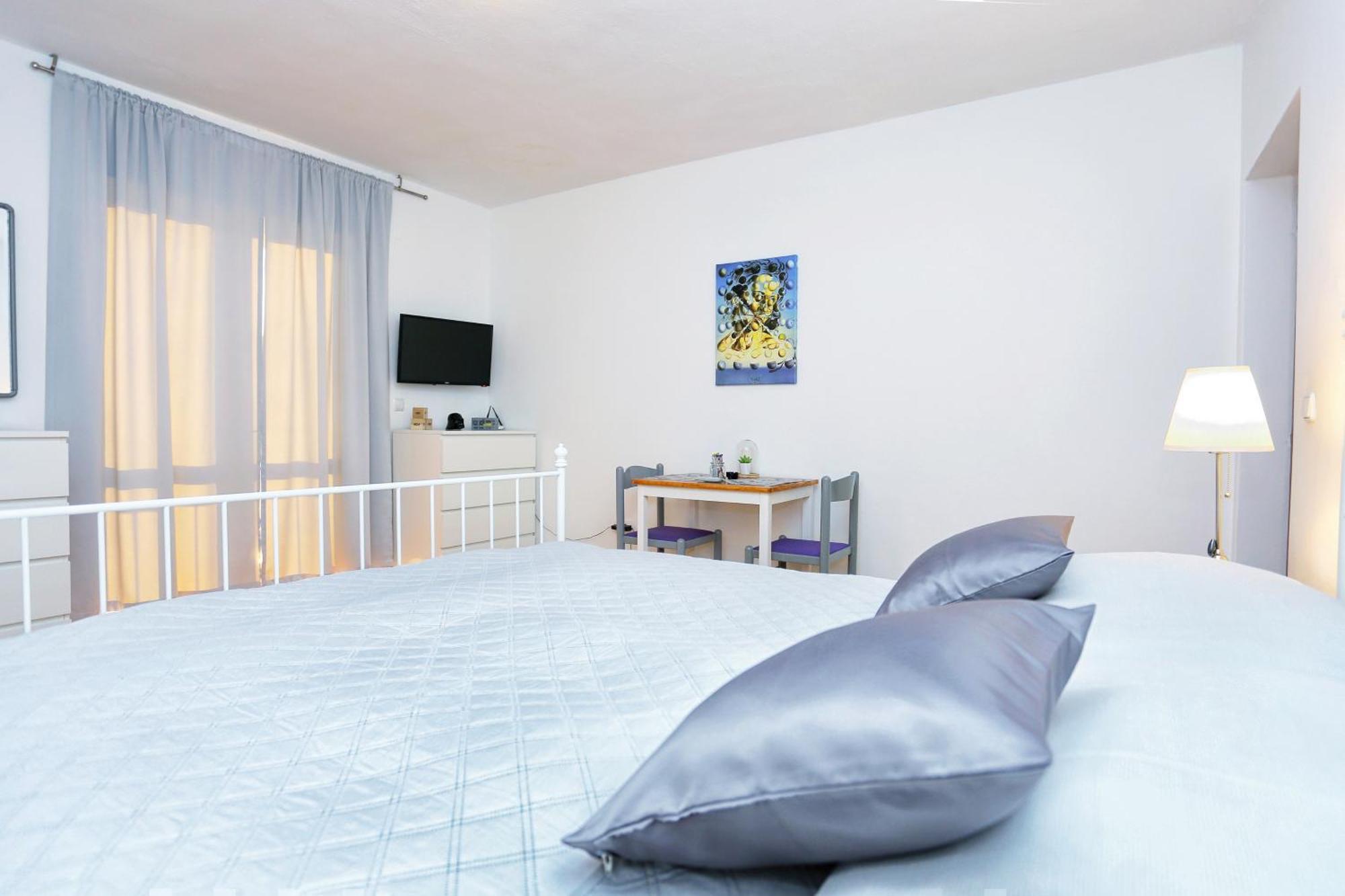 Apartments And Rooms With Parking Space Makarska - 18028 Номер фото